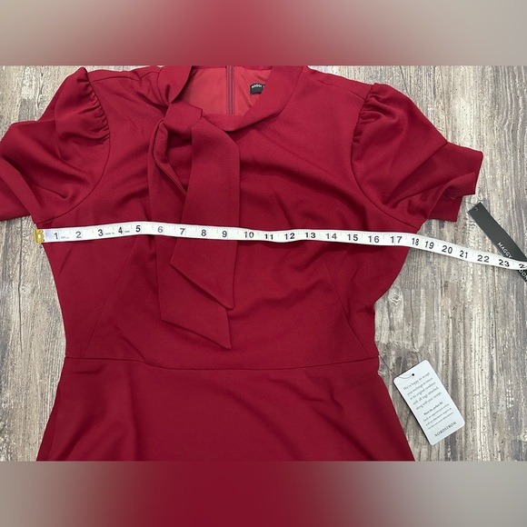 NWT Maggy London Women’s Short Sleeve Neck Tie A-line Burgundy Midi Dress Size 6 - Picture 2 of 10